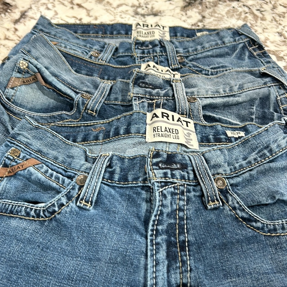 Men’s Ariat relaxed straight leg M4 30 x 38.